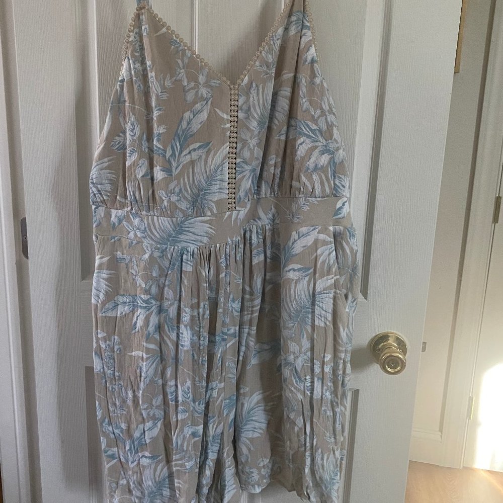 New with Tags - Torrid Beige Floral Romper